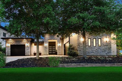 Photo of 10 Kingscote Way Way, The Woodlands, TX 77382 (MLS # 38364722)