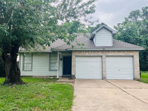 Photo of 7823 Trail Blazer Drive, Houston, TX 77040 (MLS # 19868106)