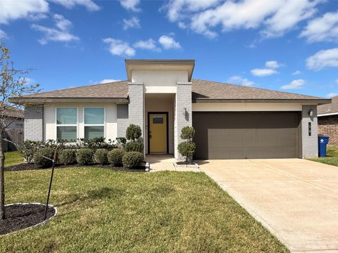Photo of 59 Spring Lane, Manvel, TX 77578 (MLS # 10764543)
