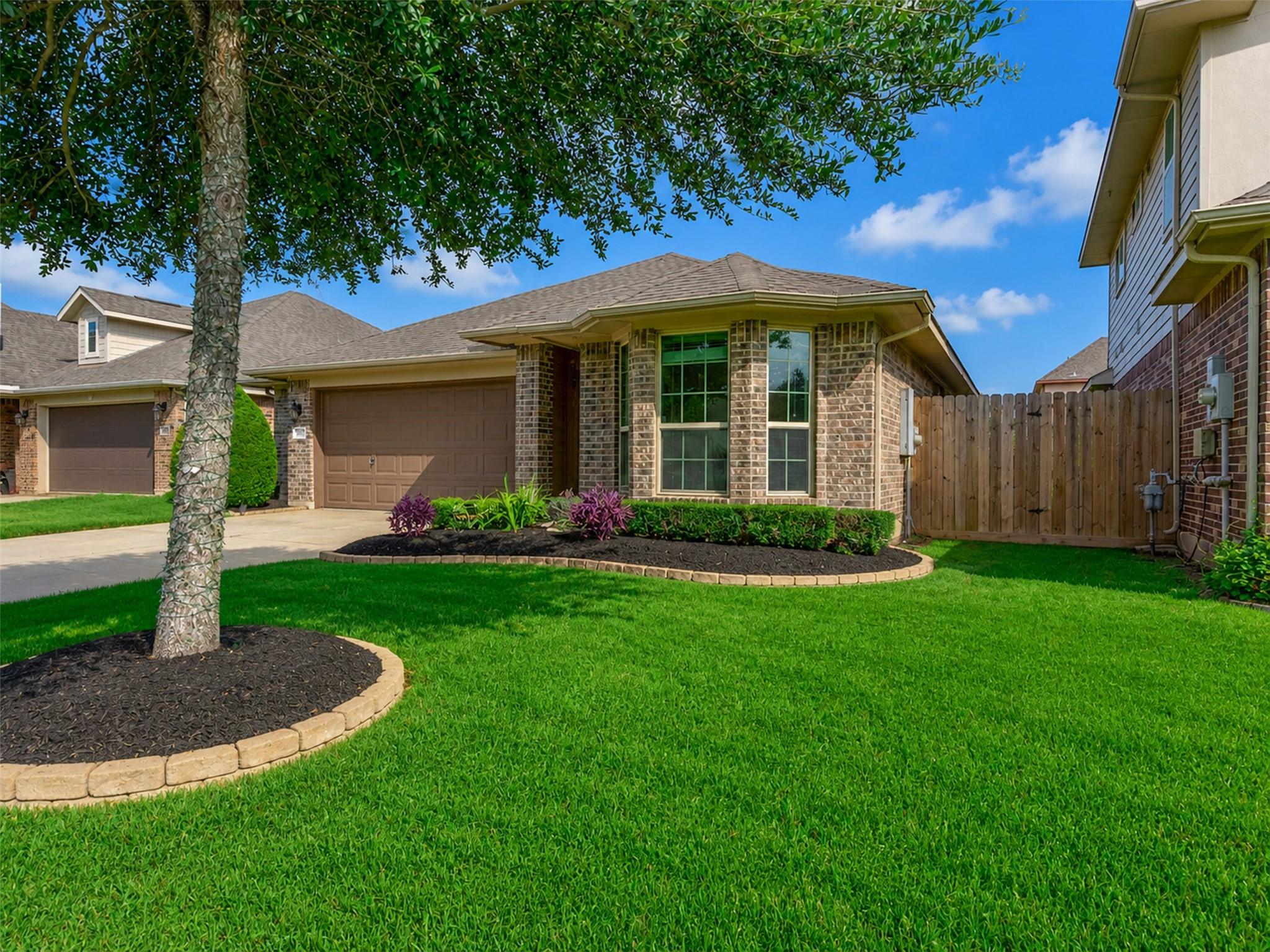 4827 Ladona Court