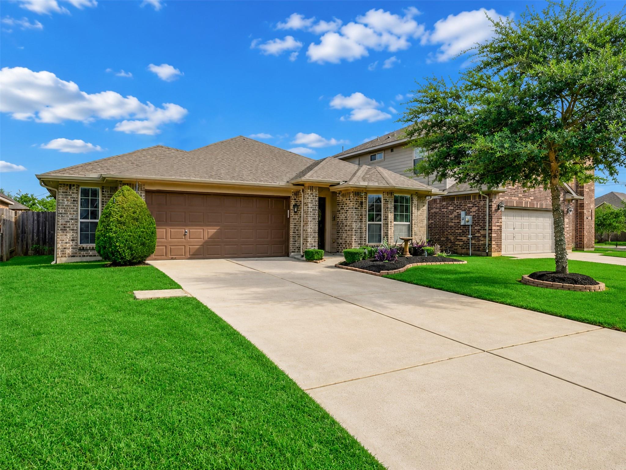 4827 Ladona Court