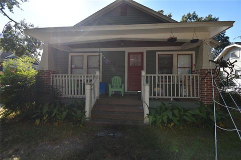 Photo of 815 Arlington Street, Houston, TX 77007 (MLS # 42264079)