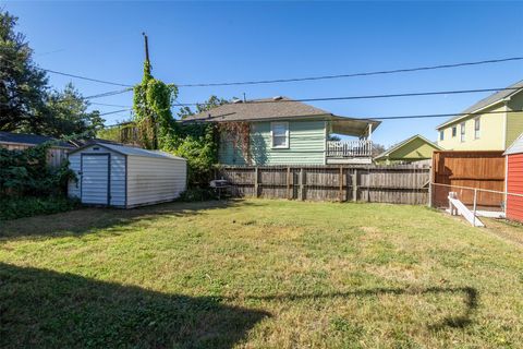 Tiny photo for 815 Arlington Street, Houston, TX 77007 (MLS # 42264079)