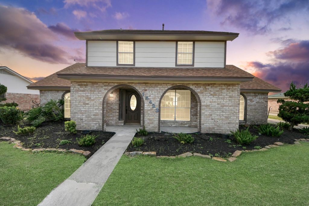 Photo of 15423 Ridingwood Drive, Houston, TX 77489 (MLS # 42399554)