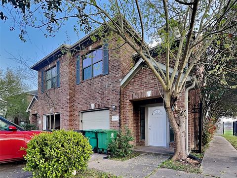 Photo of 4202 Alvin Street #B, Houston, TX 77051 (MLS # 33979099)