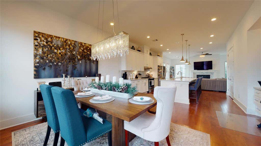 Photo of 5422 Darling Street #C, Houston, TX 77007 (MLS # 21048612)