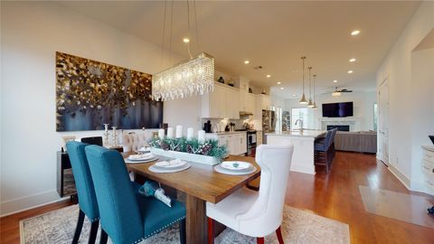 Photo of 5422 Darling Street #C, Houston, TX 77007 (MLS # 21048612)