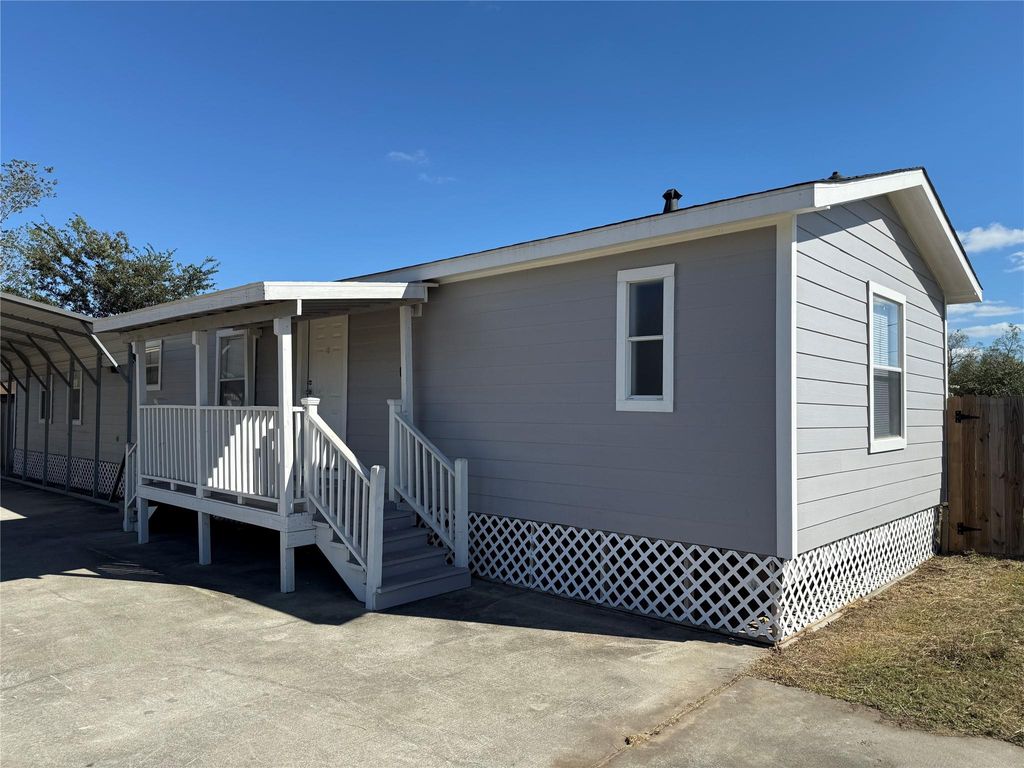 Photo of 12728 33rd Street St #1, Santa Fe, TX 77510 (MLS # 67162716)