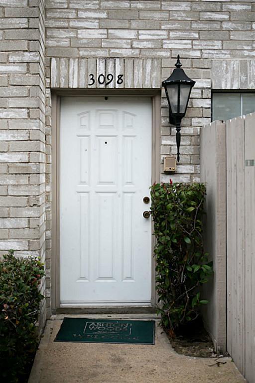 3098 Holly Hall Street 3098