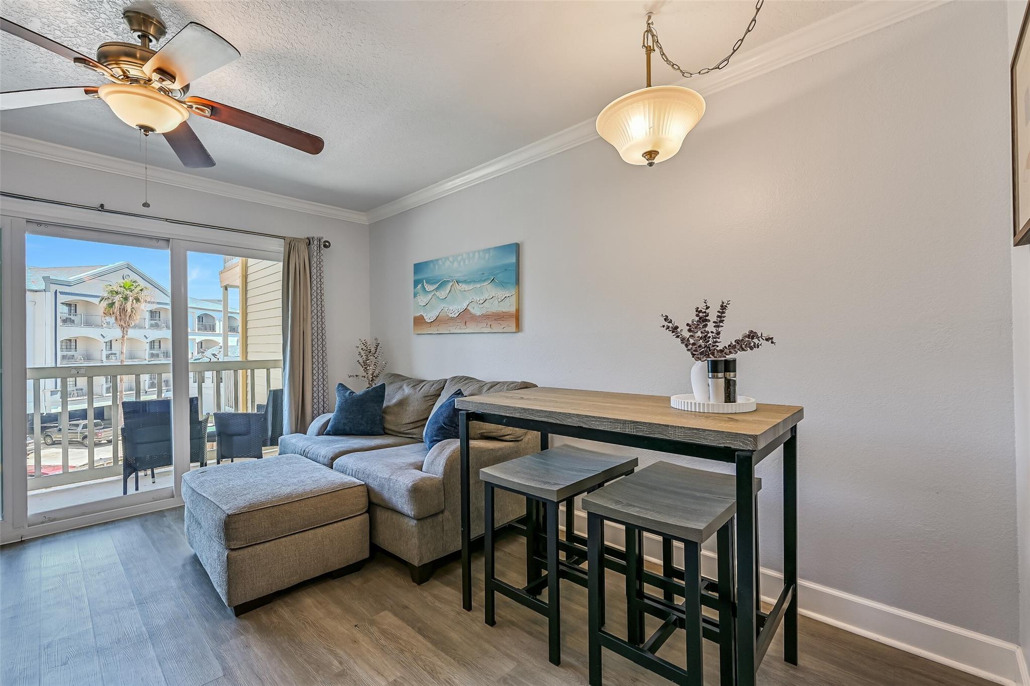 6300 Seawall Boulevard 3225