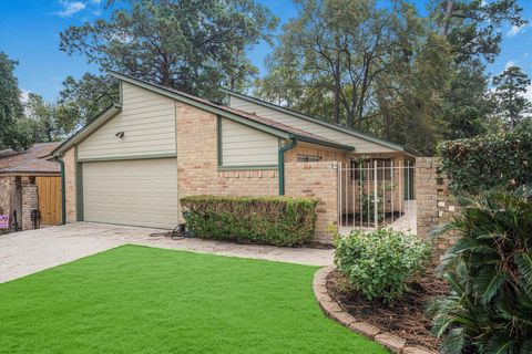 Photo of 11819 Doretta Drive, Montgomery, TX 77356 (MLS # 36749113)