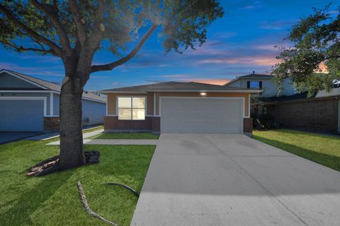 Photo of 826 Bandon Lane, Houston, TX 77073 (MLS # 46986841)