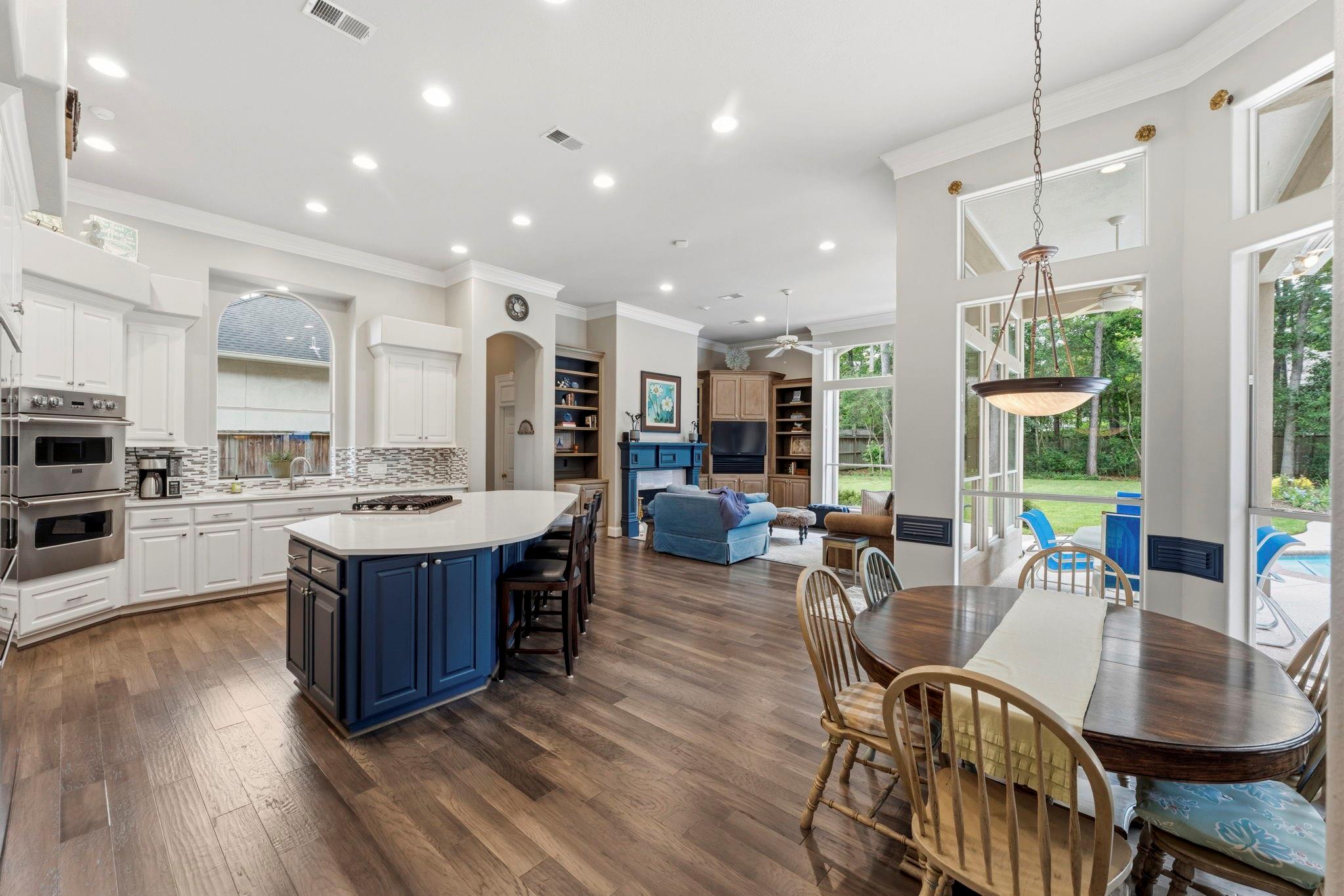 54 N Wooded Brook Circle