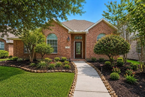 Photo of 18 Avenswood Place, The Woodlands, TX 77382 (MLS # 89945204)