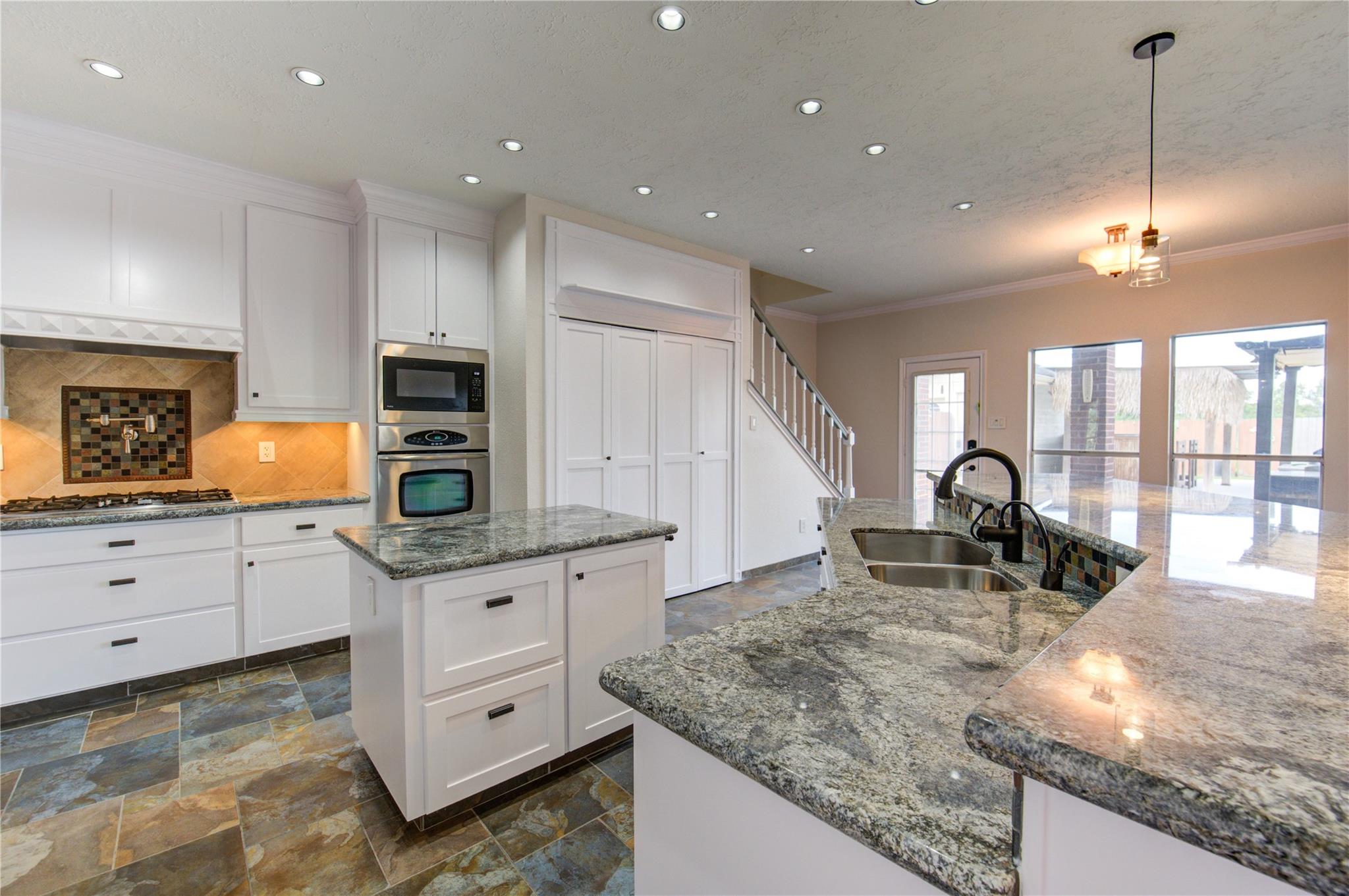 1016 Applewood Drive