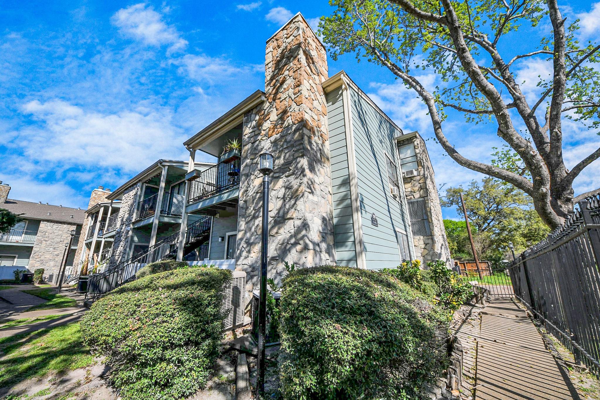 3750 Tanglewilde Street A7