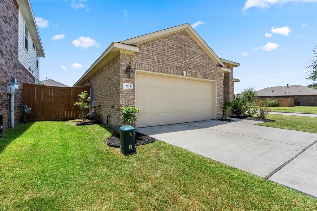 Photo of 12725 Pirate Bend Drive, Texas City, TX 77568 (MLS # 79206925)