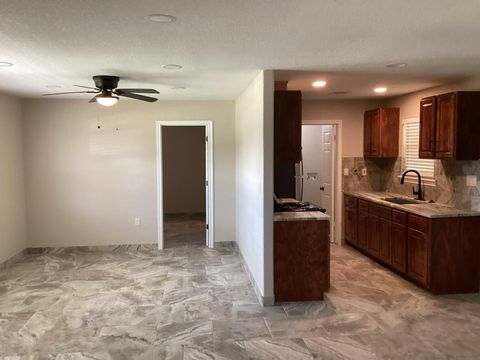 Photo of 1903 Harris Avenue, Pasadena, TX 77506 (MLS # 82002484)