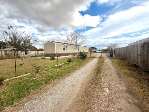 Homes For Sale - 310 Beaks Avenue<br/> Eagle Lake, TX 77434