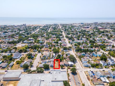 Photo of 3615 Avenue N, Galveston, TX 77550 (MLS # 42957768)