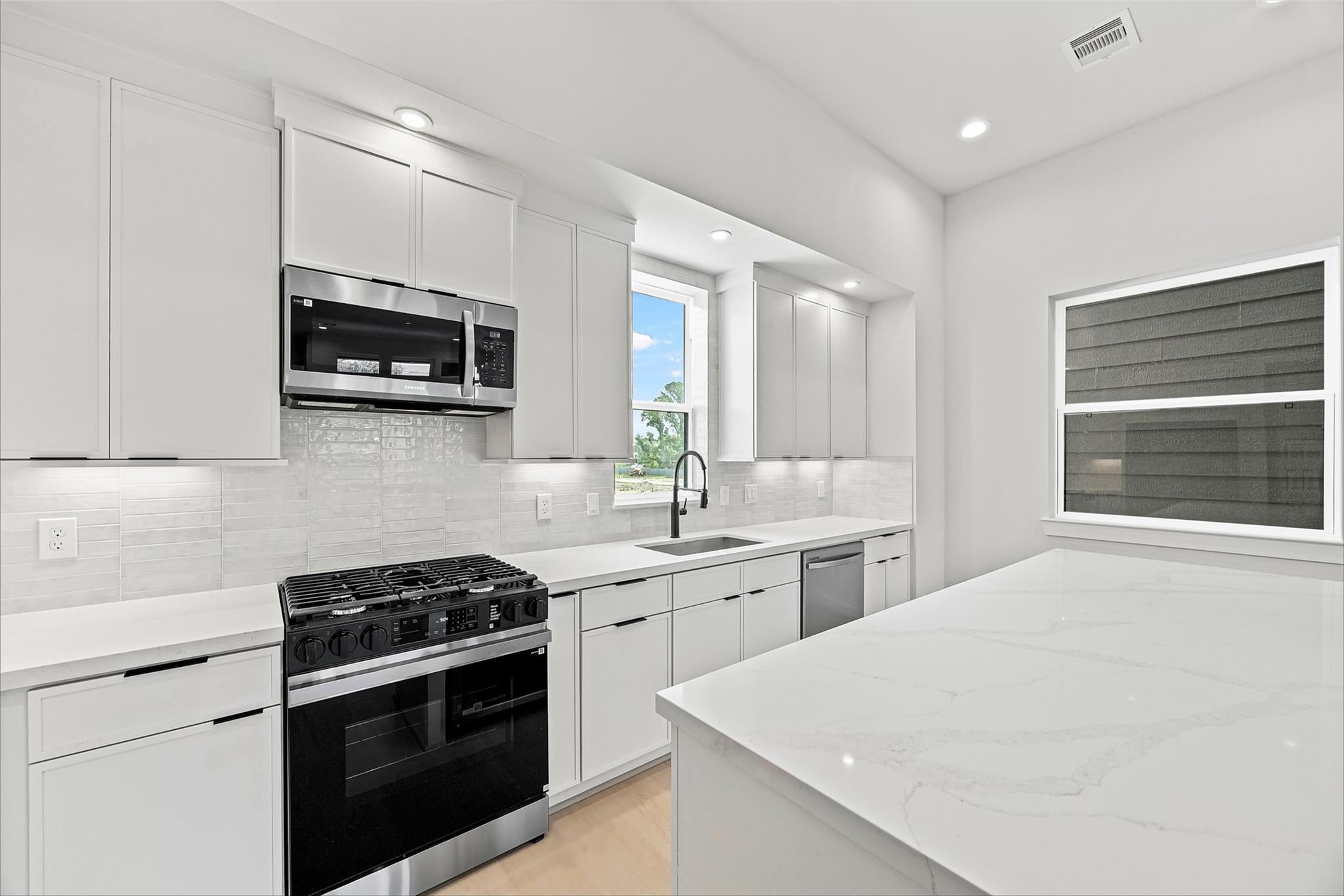 523 Hillwood Heights Drive