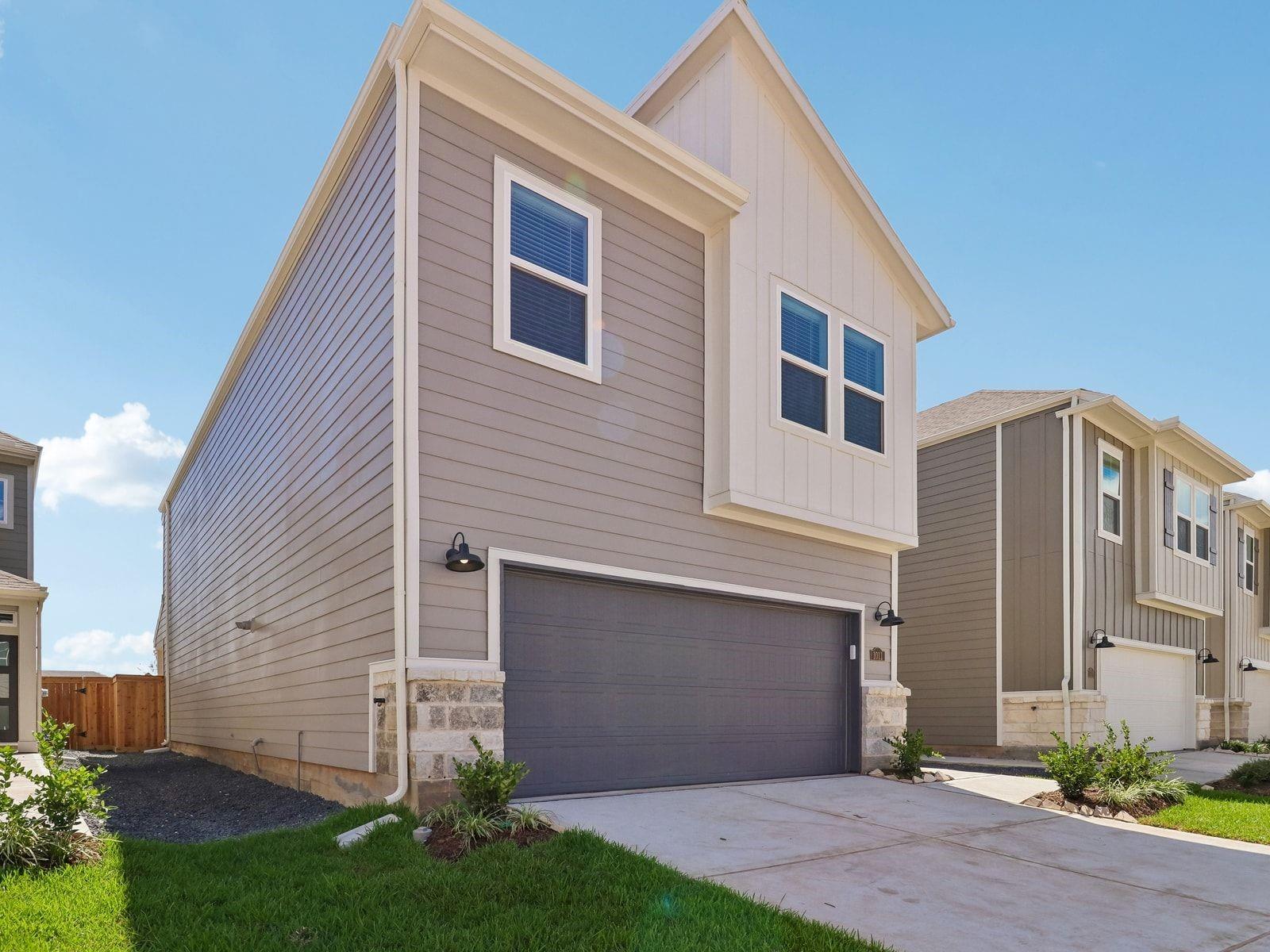 1011 Cedar Place Lane