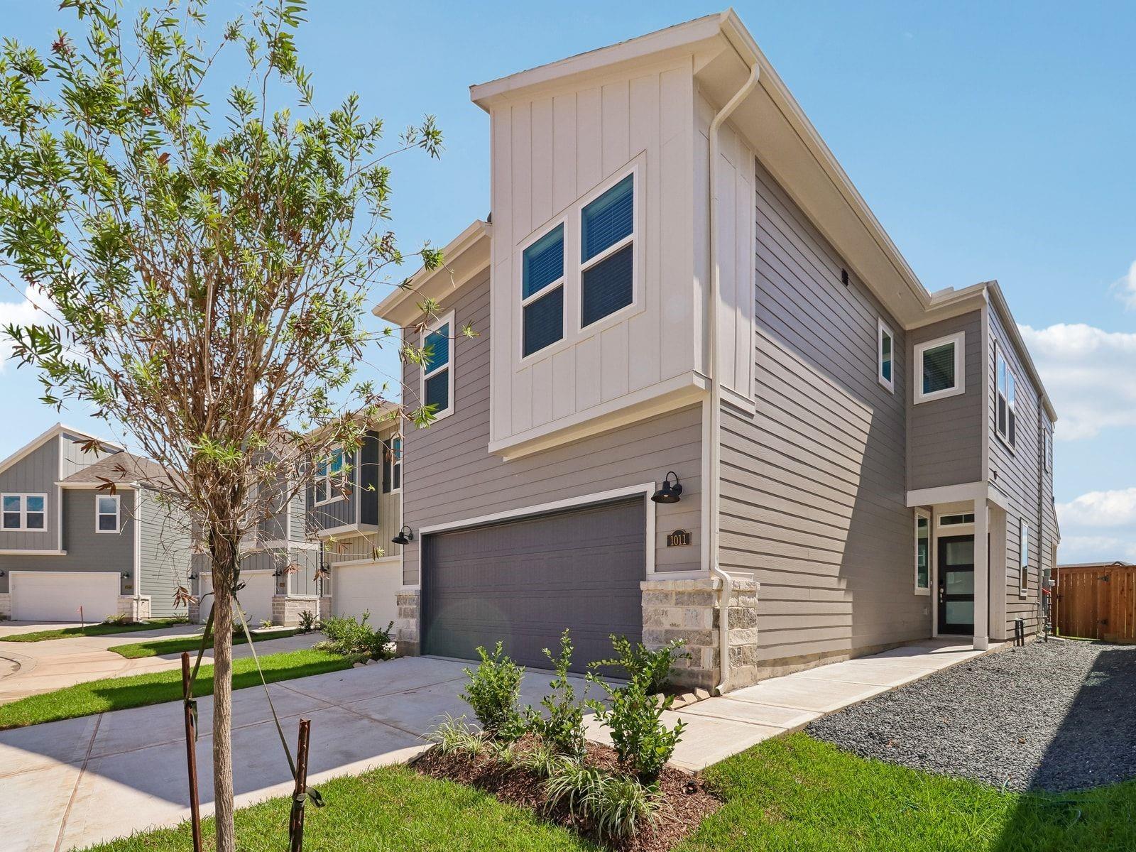 1011 Cedar Place Lane