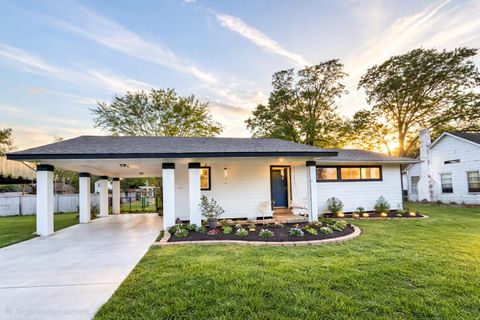 Photo of 515 E Prairie Avenue, Eagle Lake, TX 77434 (MLS # 72635532)