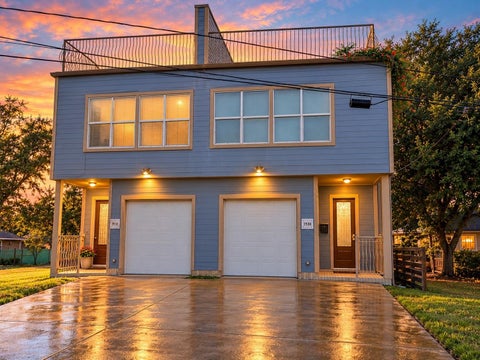 Photo of 2530 S Sacramento Avenue, Pearland, TX 77581 (MLS # 70680777)