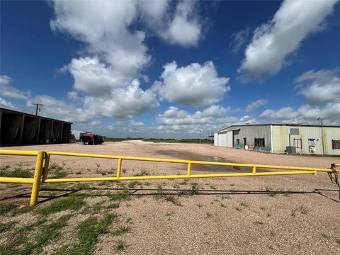 Photo of 7466 Highway 71, Garwood, TX 77442 (MLS # 39830181) Photo of 7466 Highway 71, Garwood, TX 77442 (MLS # 39830181)