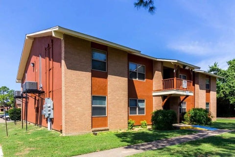 Condo For Rent - 7203 S Great Trinity Forest Wy Way<br/> Dallas, TX 75217