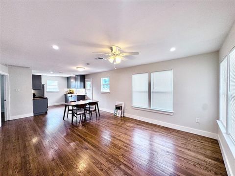 Photo of 1035 Louise Street, Houston, TX 77009 (MLS # 32904362)