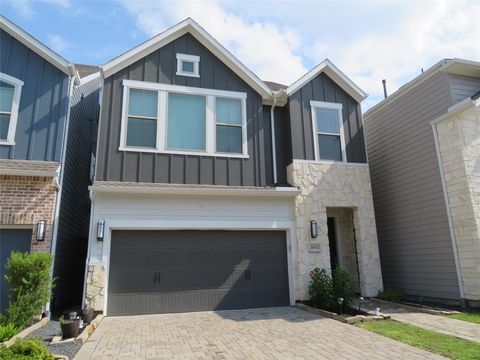 Photo of 10962 Swang Link Drive, Houston, TX 77043 (MLS # 17233133)