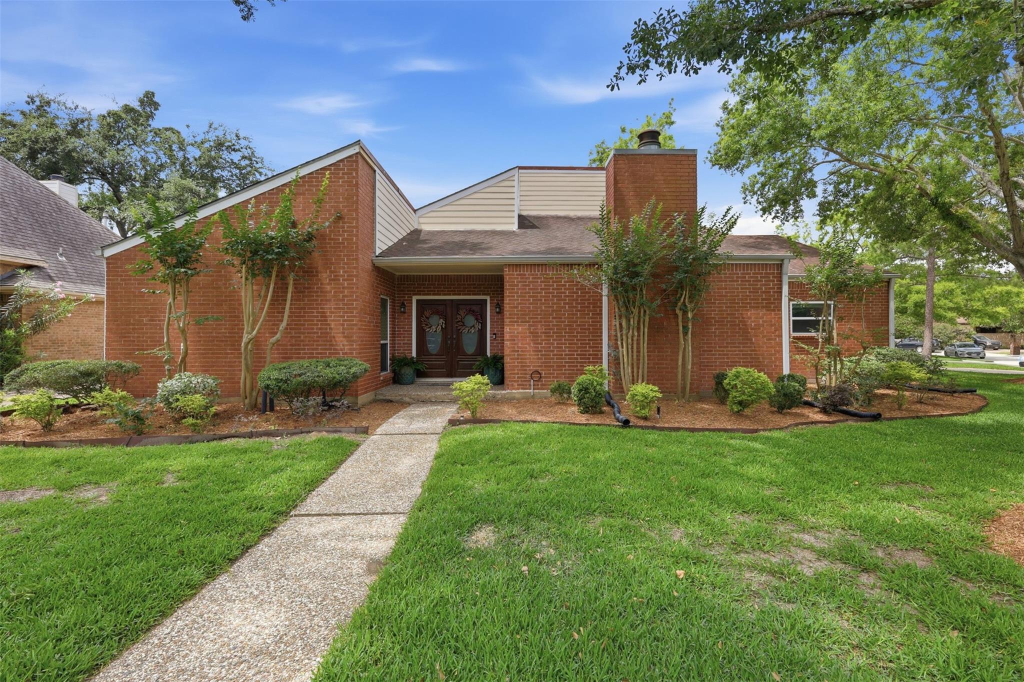 1022 Trapper Hill Drive