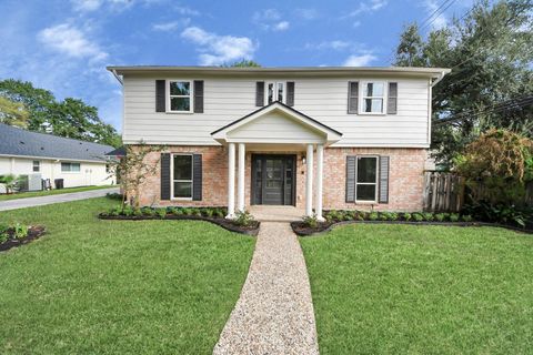 Photo of 10806 Olympia Drive, Houston, TX 77042 (MLS # 13258177)