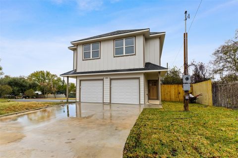 Photo of 1316 Williams Street #B, Brenham, TX 77833 (MLS # 47908084)