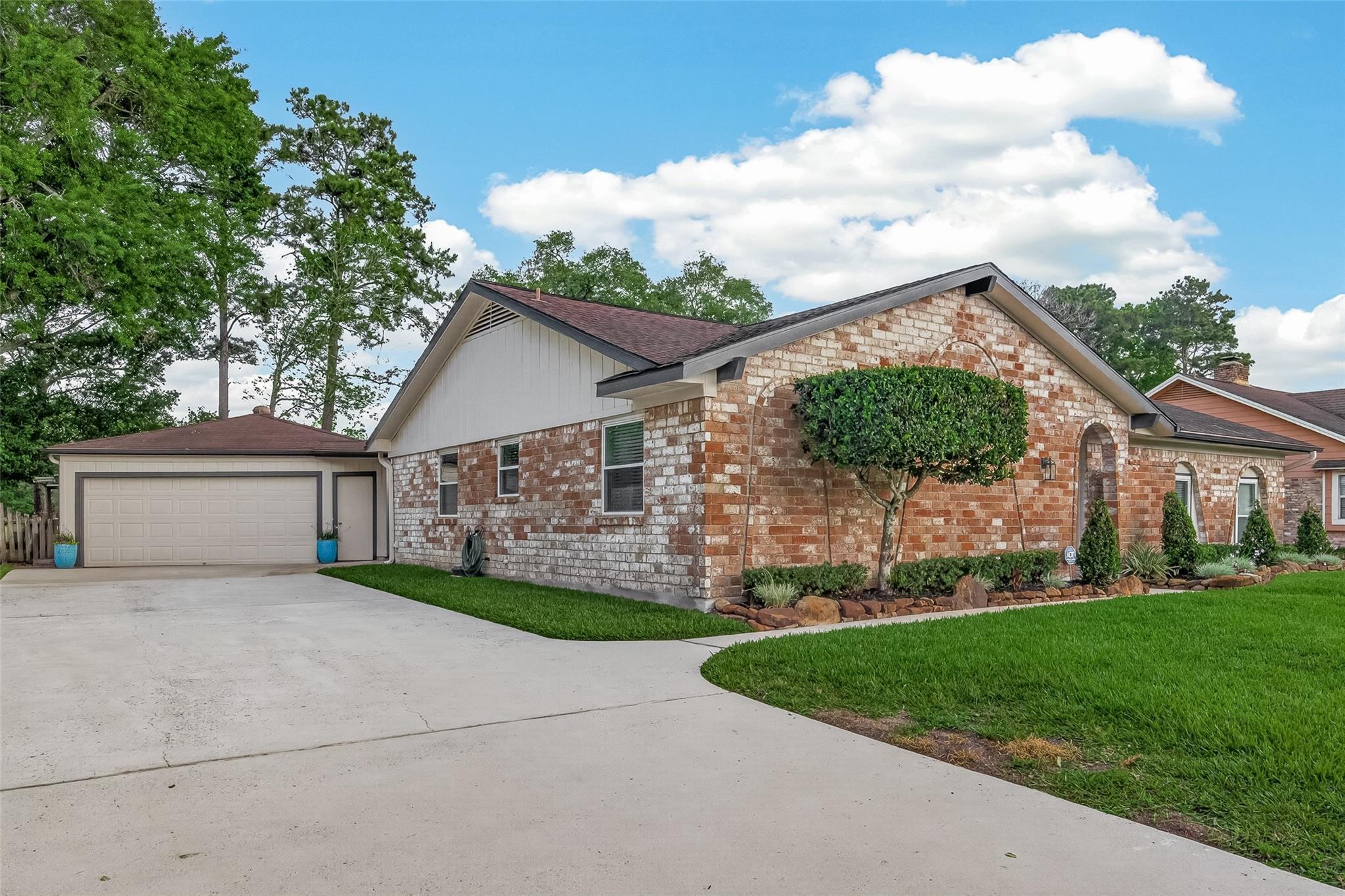 306 W Castle Harbour Drive