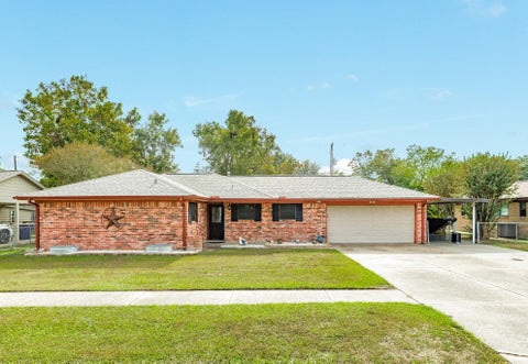 Photo of 1510 Avenue B, Danbury, TX 77534 (MLS # 82353406)