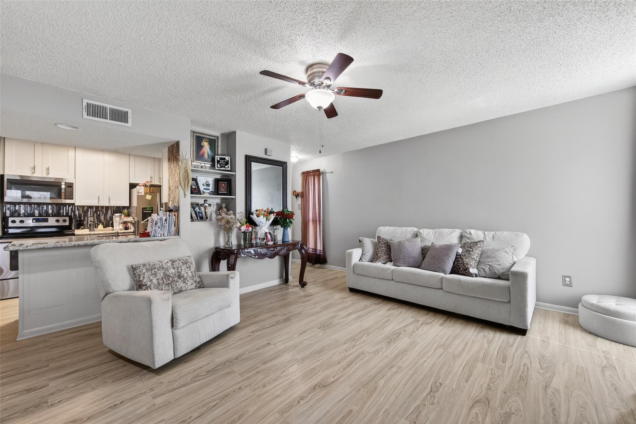 3919 Fairmont Parkway 171