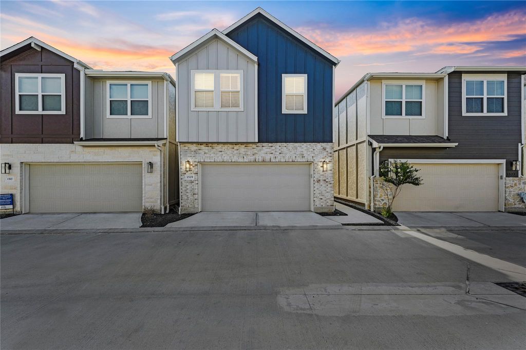 Photo of 1519 Beach Oak Drive, Houston, TX 77084 (MLS # 34865147)