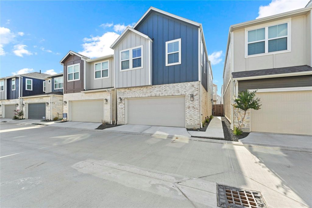 Photo of 1519 Beach Oak Drive, Houston, TX 77084 (MLS # 34865147)