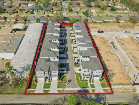 Tiny photo for 4230 Creekmont Drive, Houston, TX 77091 (MLS # 97782216)