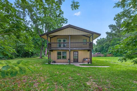 Photo of 130 County Road 3470 N, Cleveland, TX 77327 (MLS # 34100057)