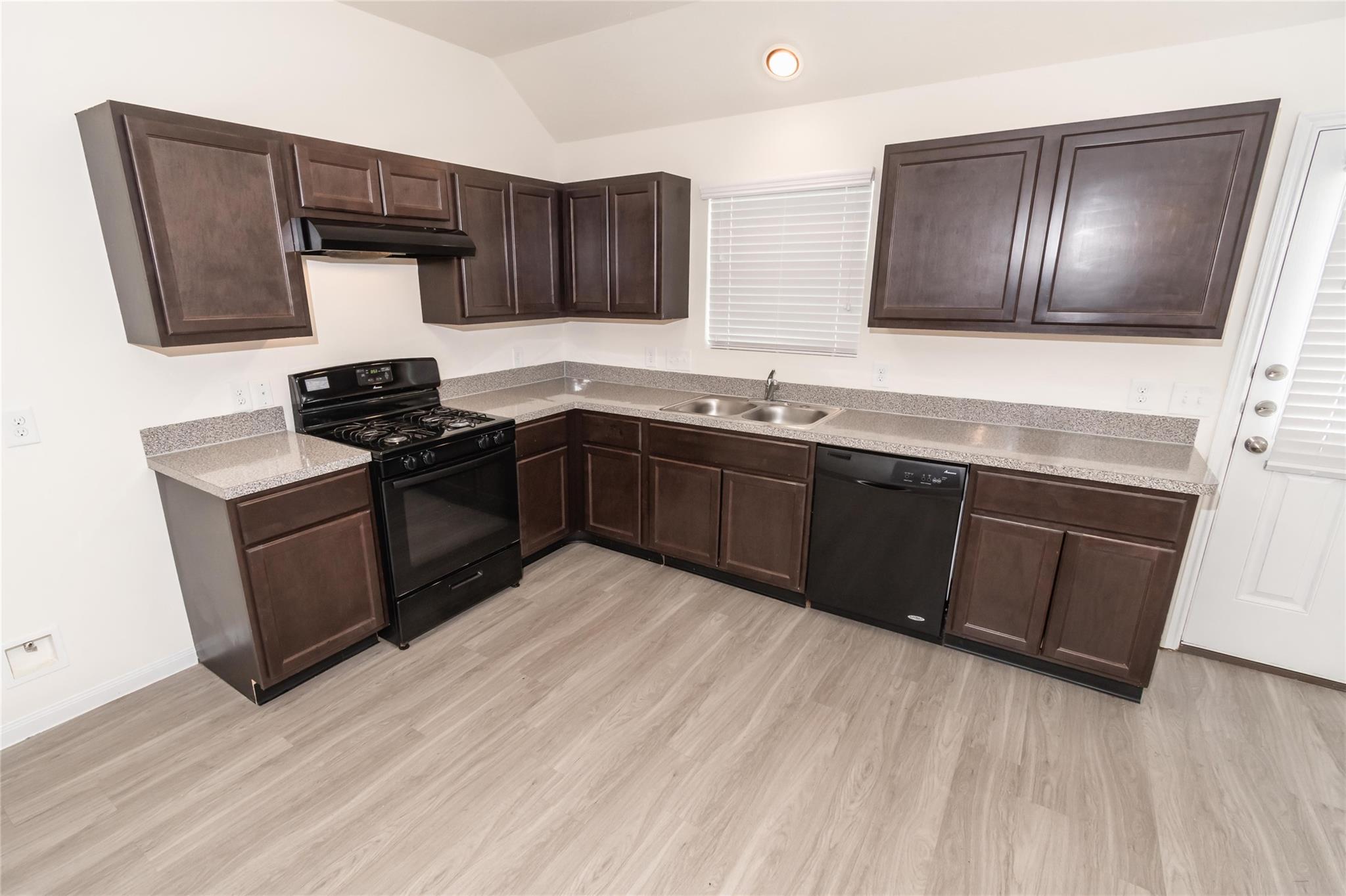 5614 Latta Plantation Drive
