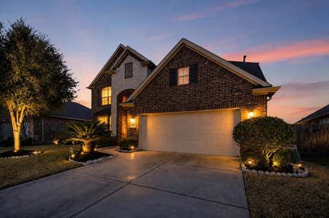 Photo of 6307 Falling Briar Ln Ln, Sugar Land, TX 77479 (MLS # 10601907)