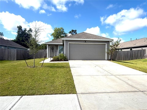 Photo of 244 Houston Avenue, Angleton, TX 77515 (MLS # 49172945)