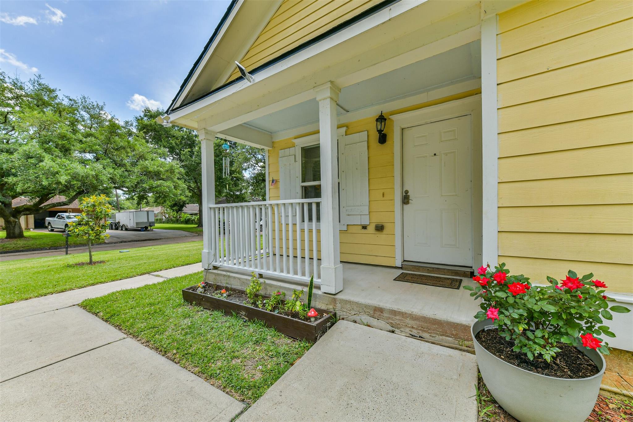 207 Oakridge Drive