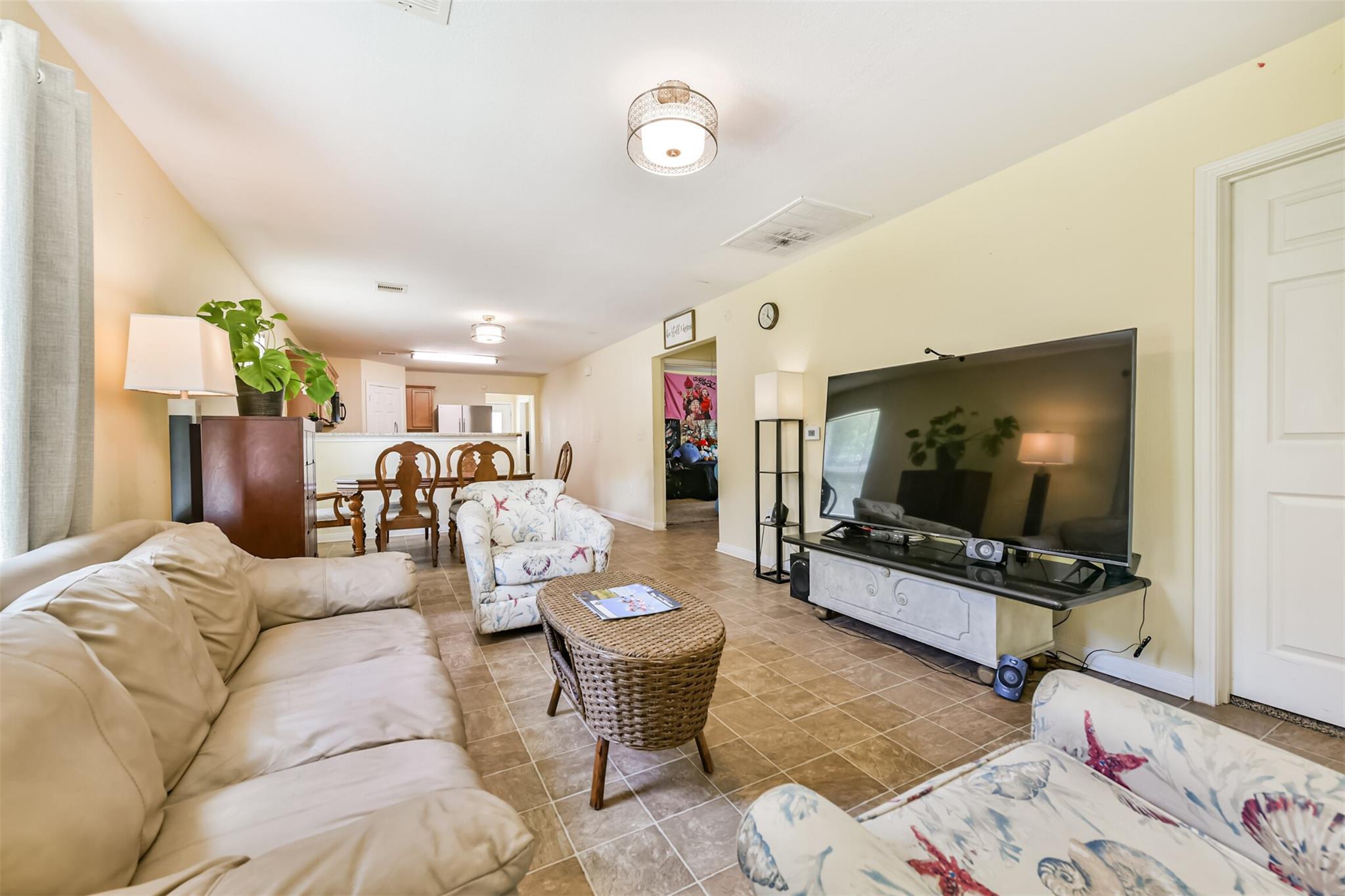 207 Oakridge Drive