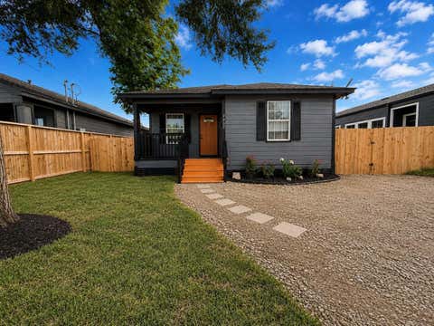 Photo of 7902 Bowen Street, Houston, TX 77051 (MLS # 86612455)