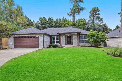 Homes For Sale - 165 Lakeside Drive<br/> Montgomery County, Montgomery, TX 77356
